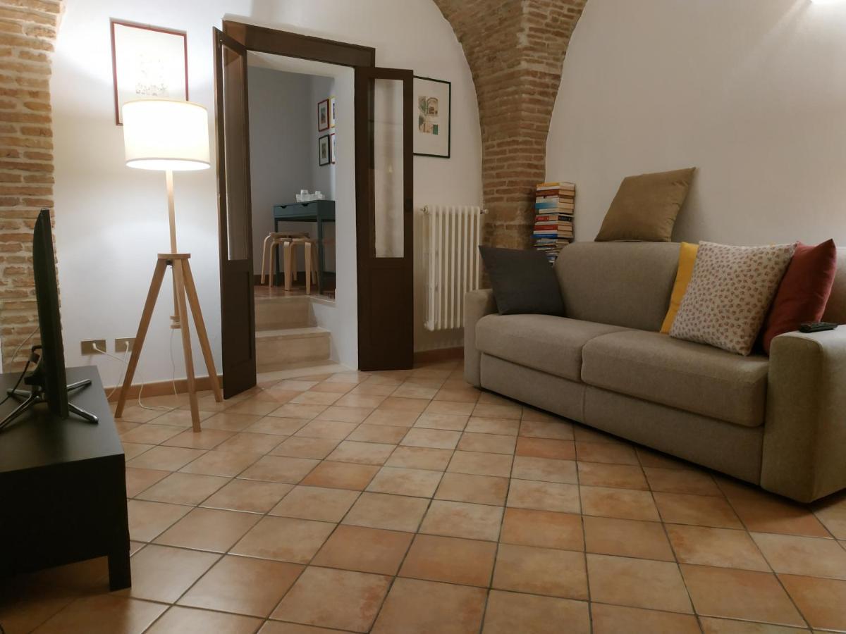 Bed And Breakfast In Piazza Orazio Venosa Zewnętrze zdjęcie